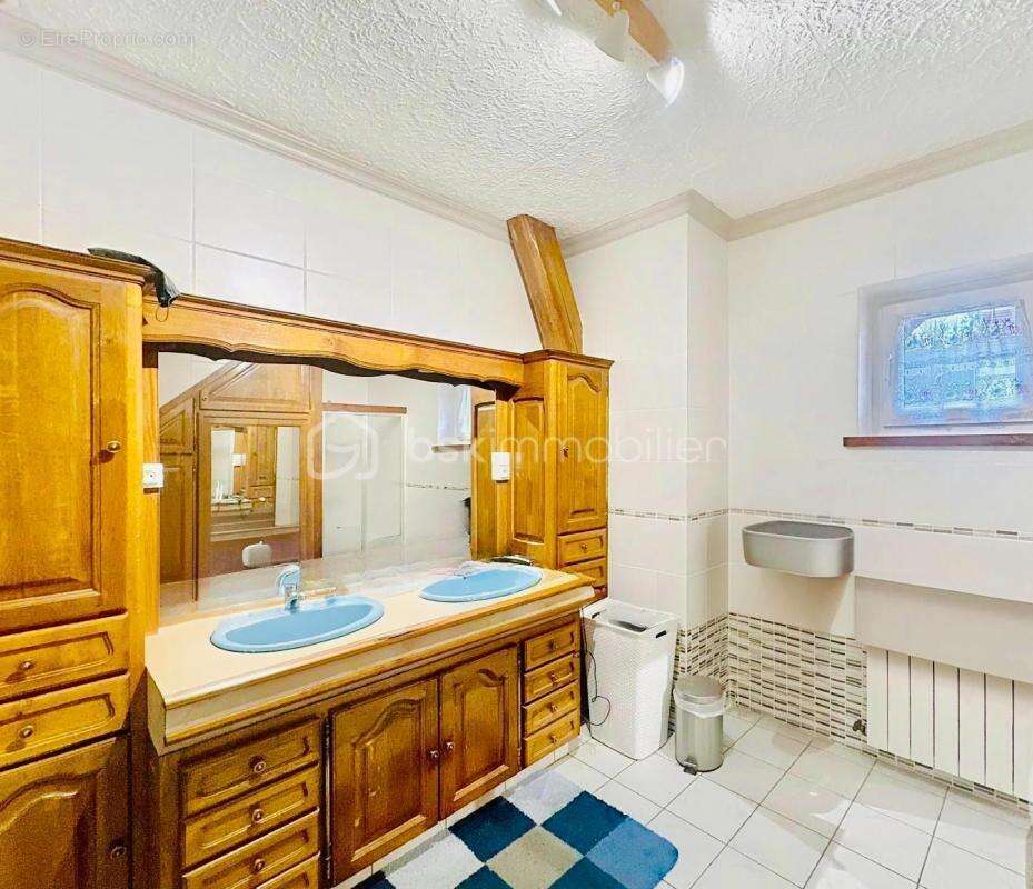 Maison familiale de 154m2 - photo 3