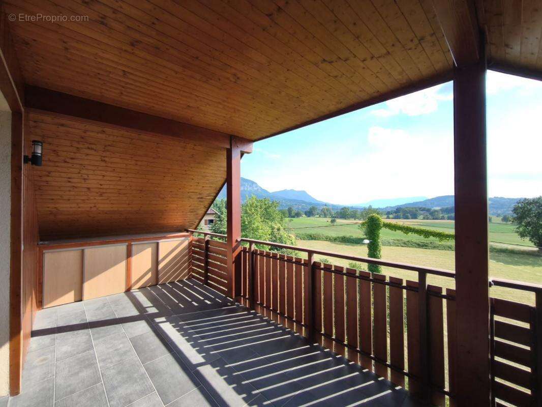 Appartement à GRUFFY