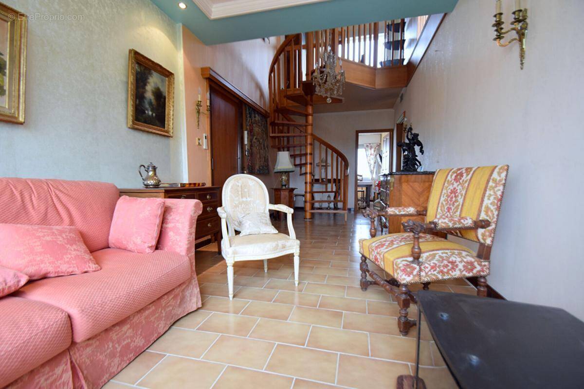 Appartement à FRANCHEVILLE