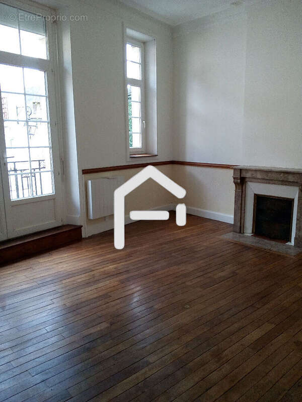 Appartement à JUILLAC