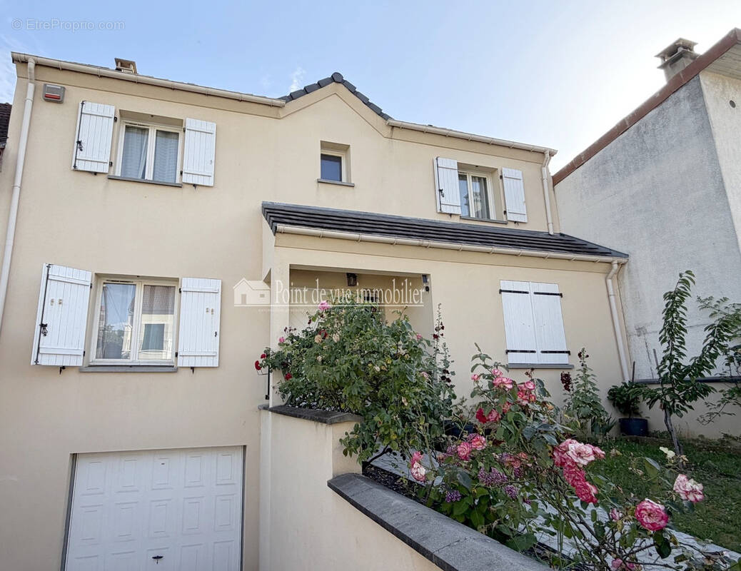Maison à SAVIGNY-SUR-ORGE
