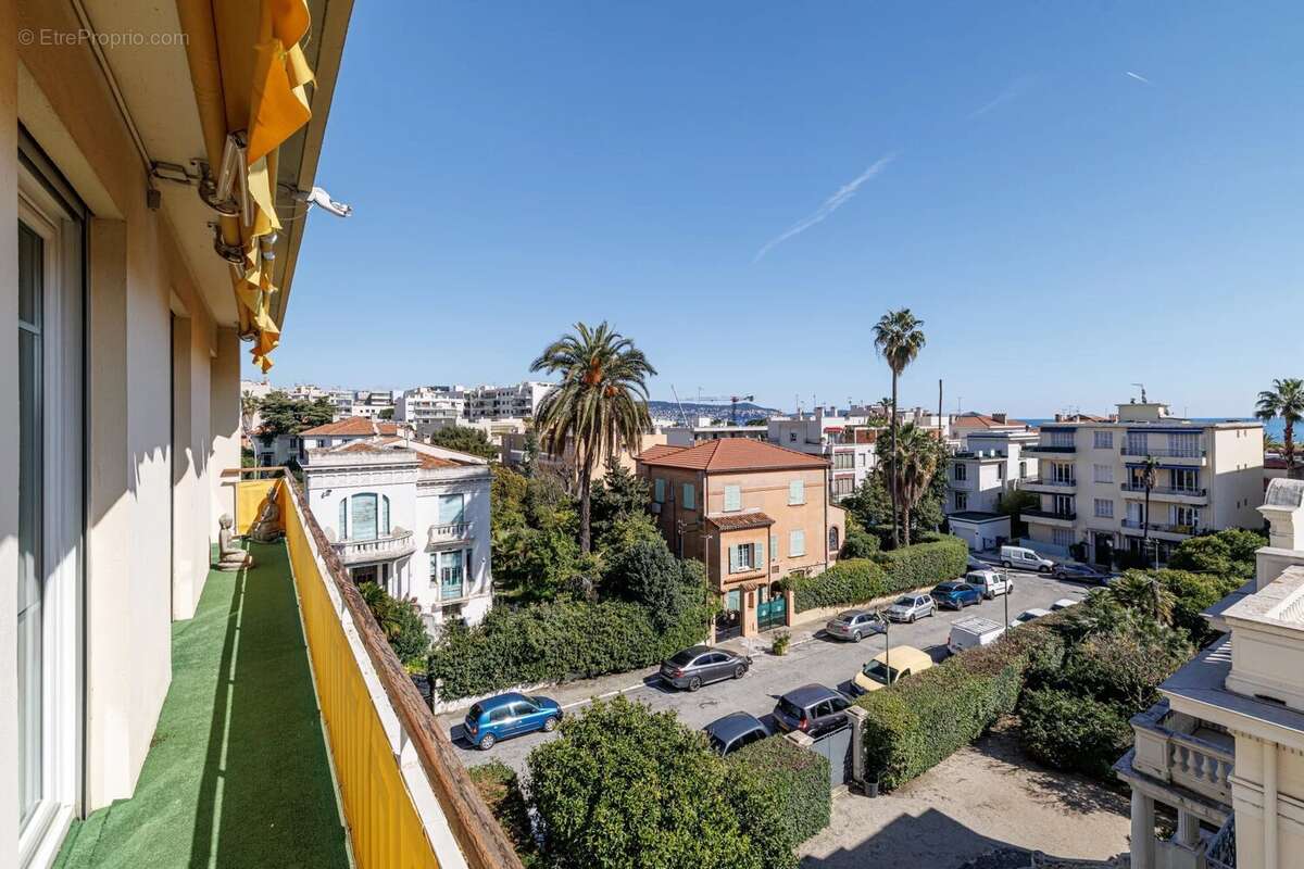F5 nice - vue mer panoramique - toit terrasse - parc ferber - dernier étage - photo 8