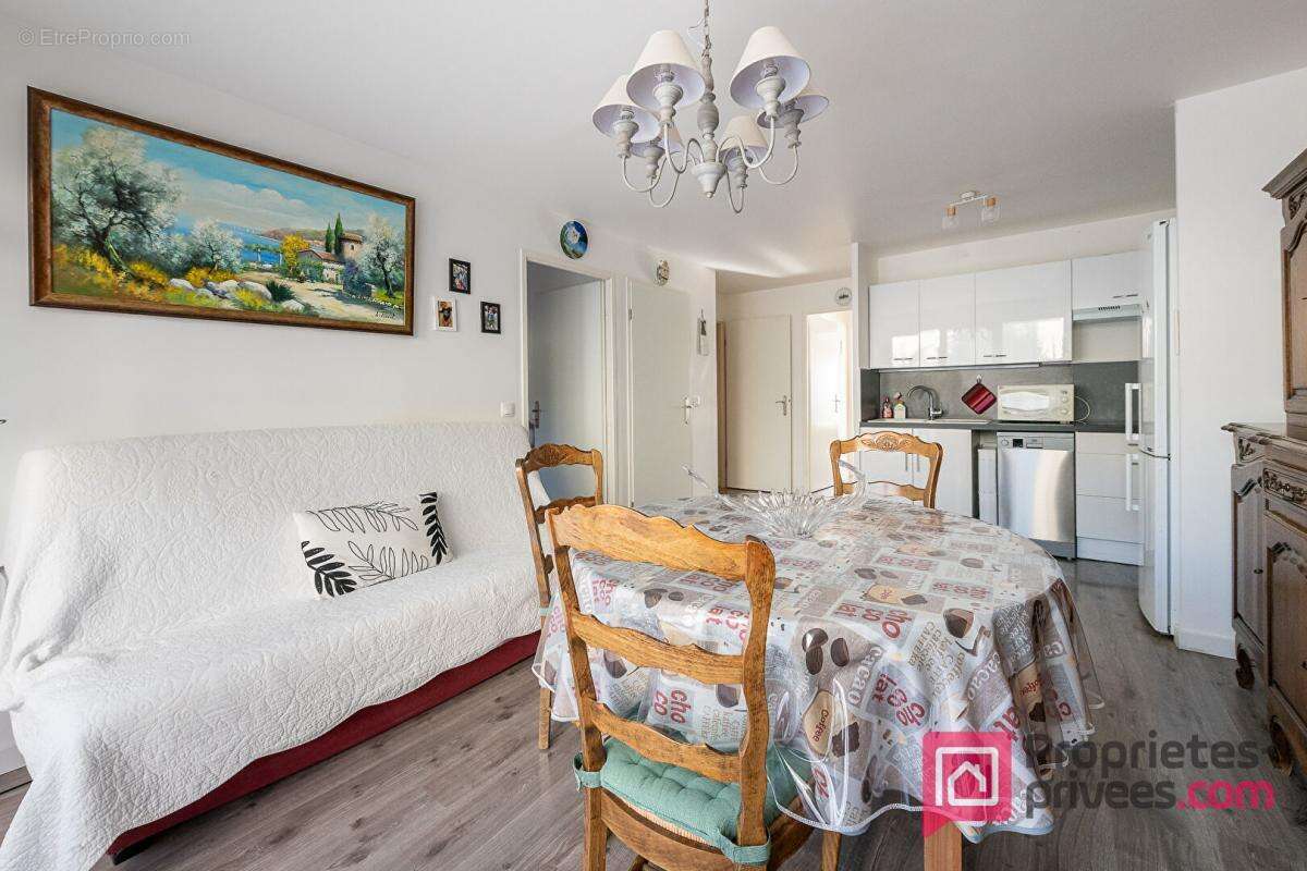 Appartement à BRIE-COMTE-ROBERT