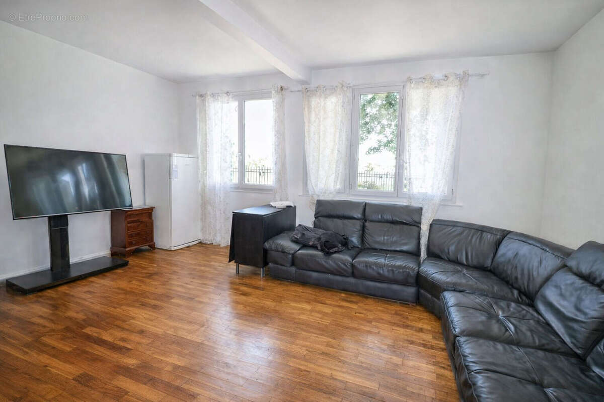 Appartement à BAGNEUX
