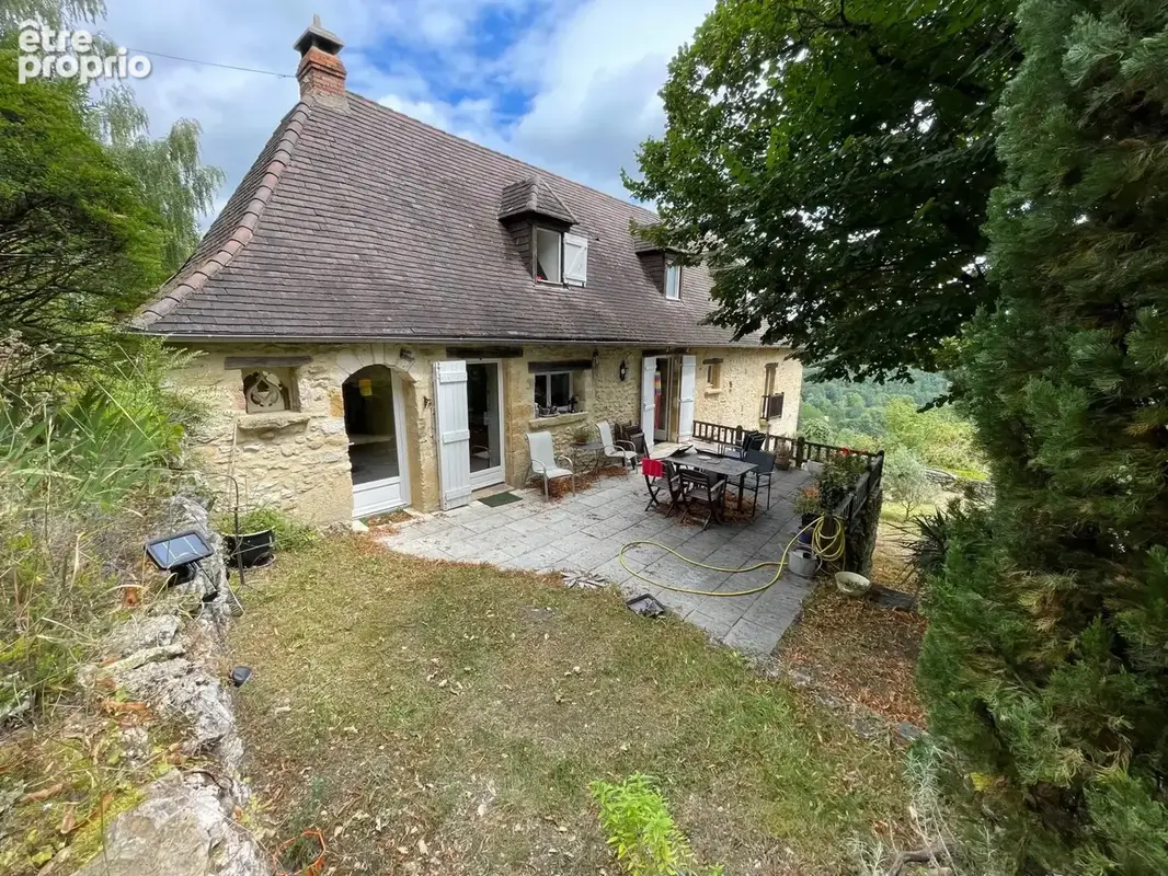 Charmante maison en pierre de 4 chambres avec grange et terrain - photo 12
