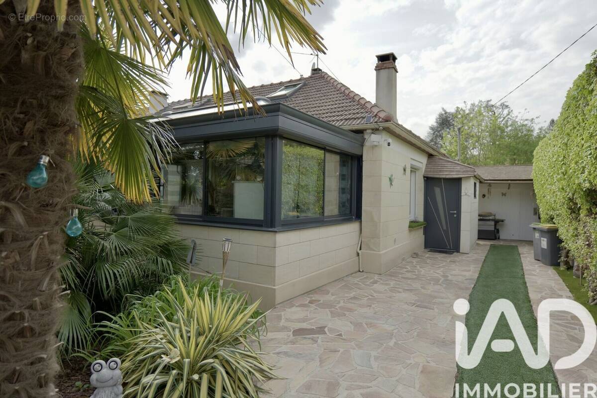 Photo 1 - Maison à SAINT-LEU-LA-FORET