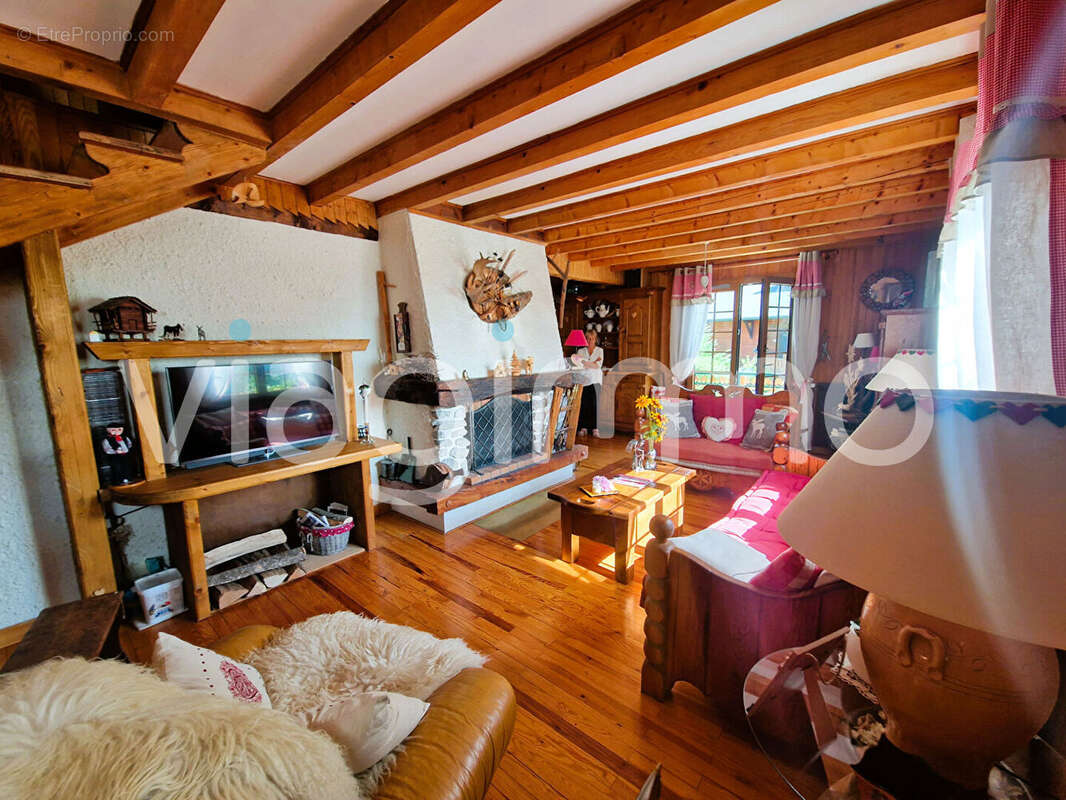 Maison à THOLLON-LES-MEMISES