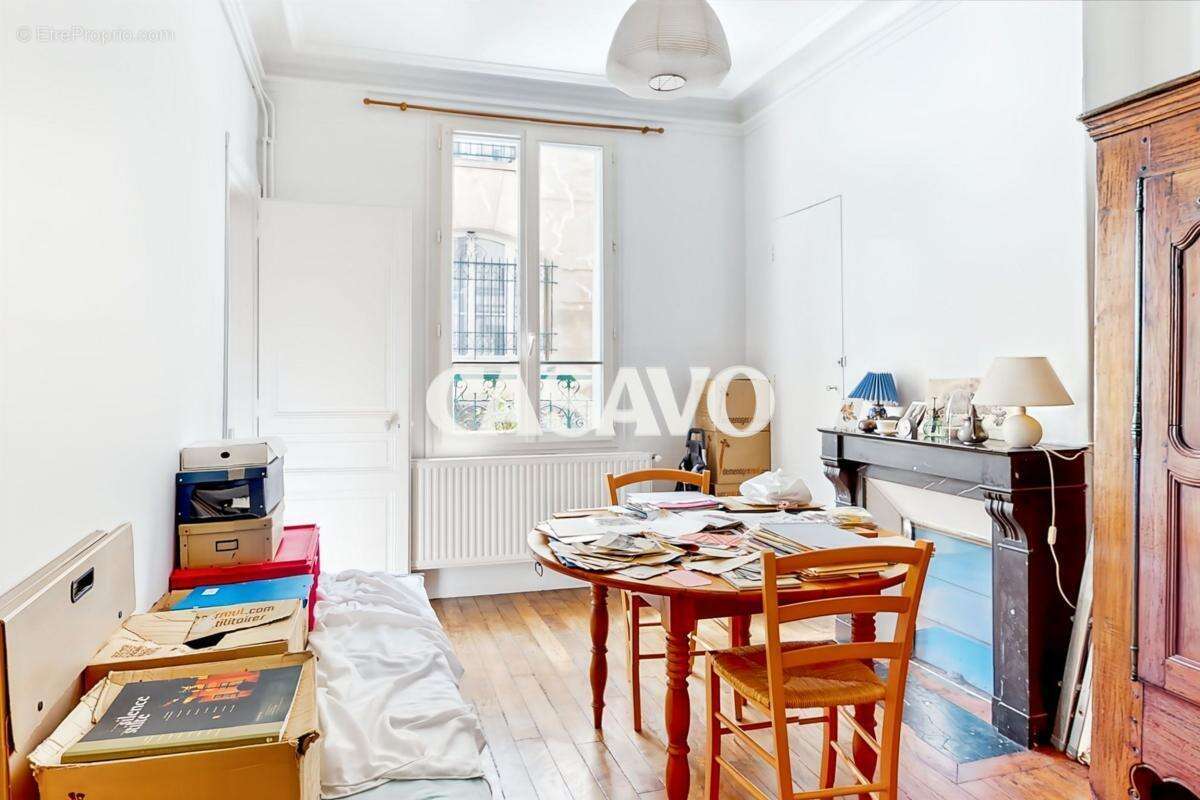Appartement à PARIS-14E