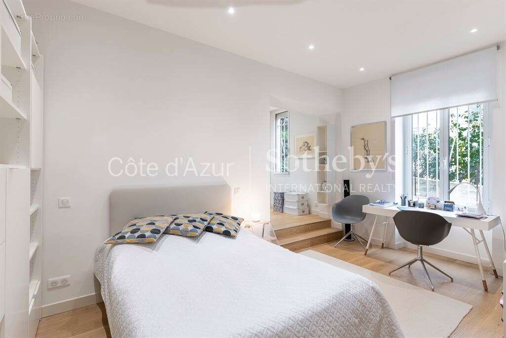 Appartement à BEAULIEU-SUR-MER