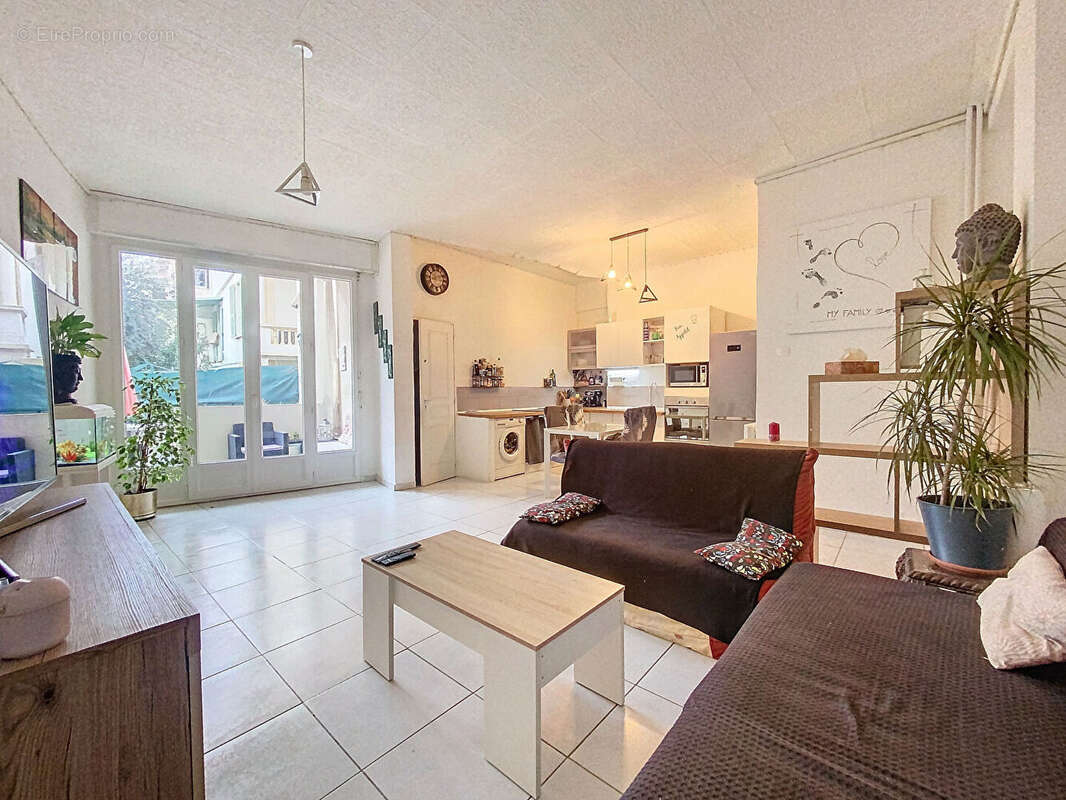 Nice californie, à deux pas de la mer, un duplex atypique avec 100 m² de jardin - photo 6