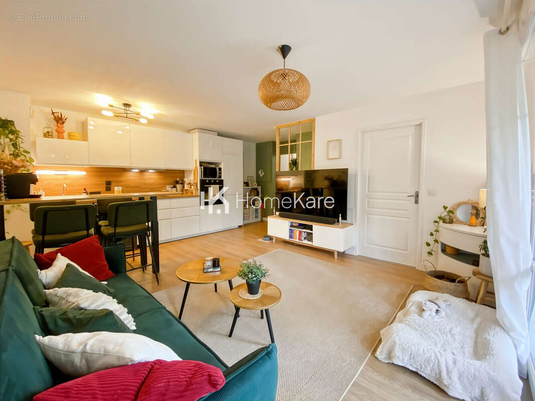 Appartement à SAINT-JEAN-D'ILLAC