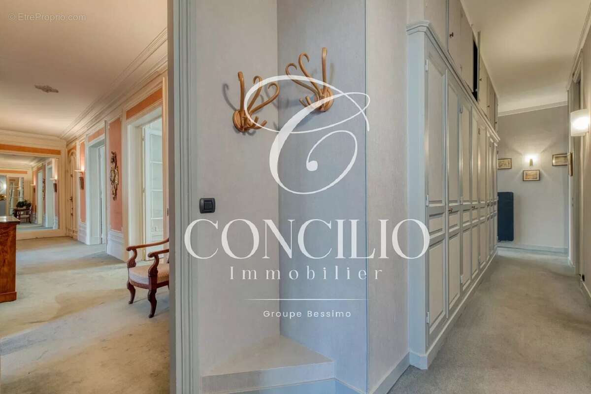 Appartement à PARIS-17E