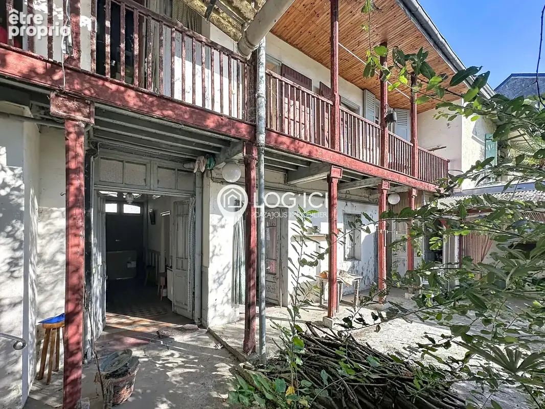 Maison à NAY