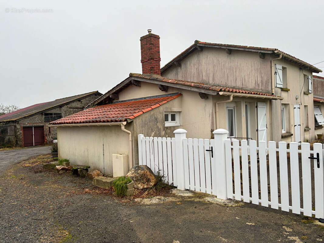 Maison à LA LIMOUZINIERE