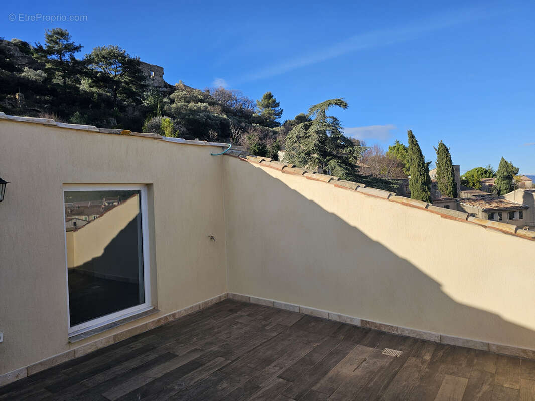 Appartement à ROGNES