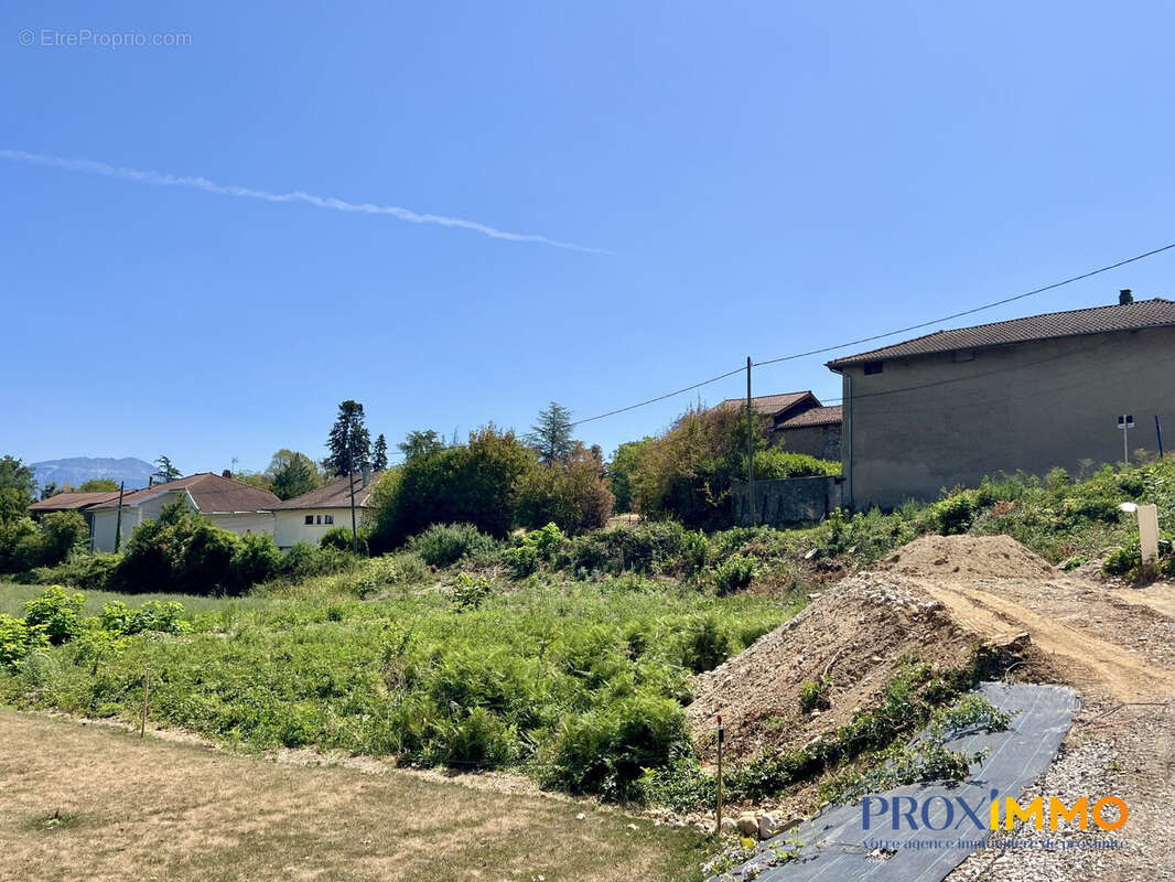 Terrain 1077 m² à Apprieu  - photo 6