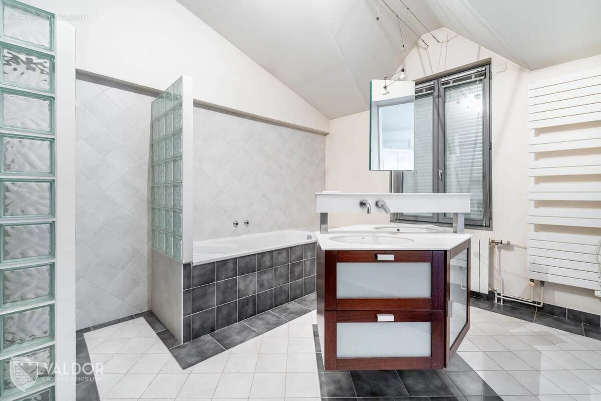 Maison à VILLEFRANCHE-SUR-SAONE