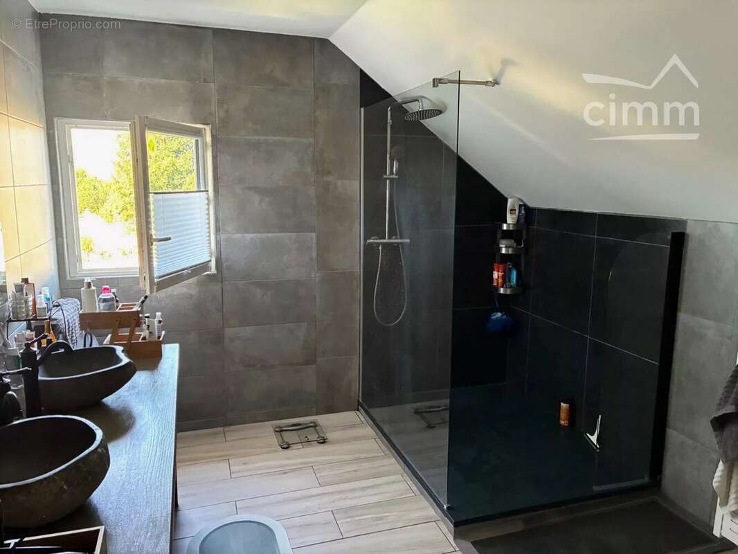 Maison à SAINT-HONORE