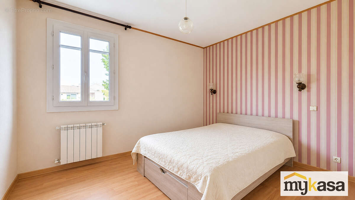 Maison familiale T5 de 136 m² avec garage et terrain de 525 m² - photo 12