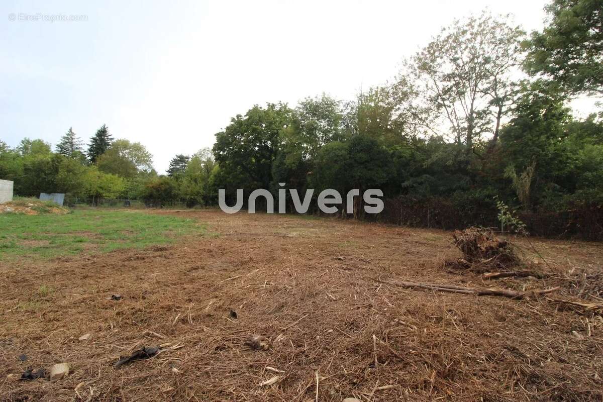 Terrain constructible de 1283 m² à chabeuil - photo 3