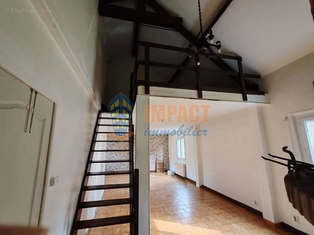 Maison à EMMERIN