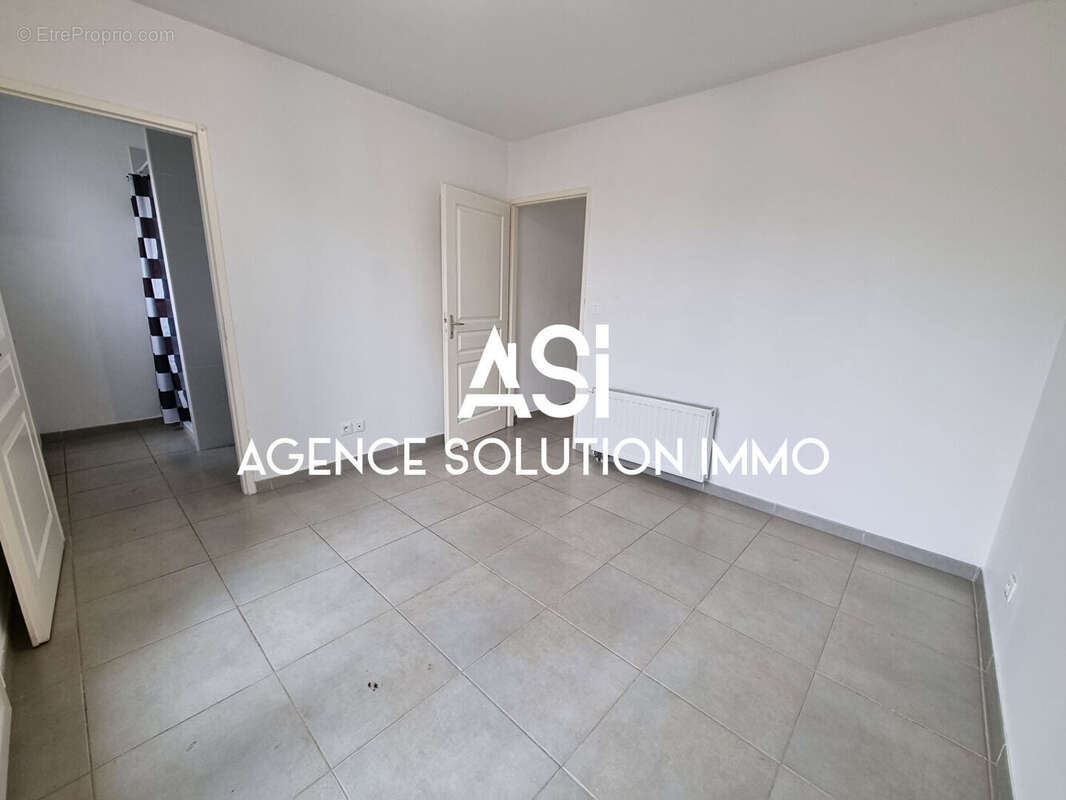 Maison à MONTELIMAR