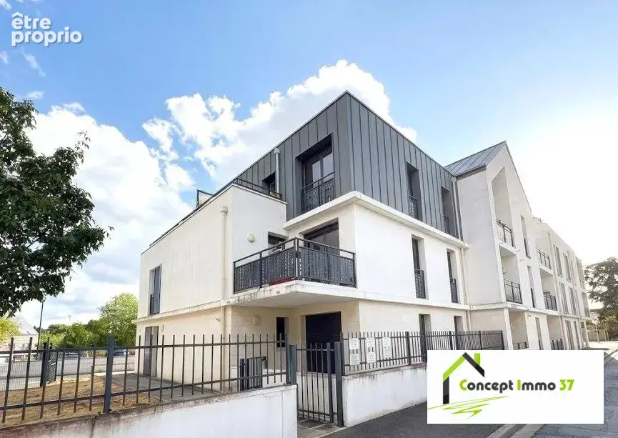 Photo Appartement à Ballan-Mire au prix de 298 900€