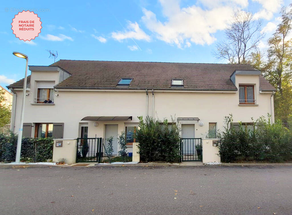 Appartement à MARLY-LA-VILLE