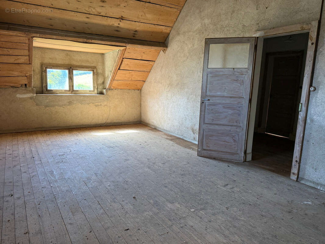 Auv 1226 : Maison typique, grange, puits, calme, vue, 3 849m2 - photo 21