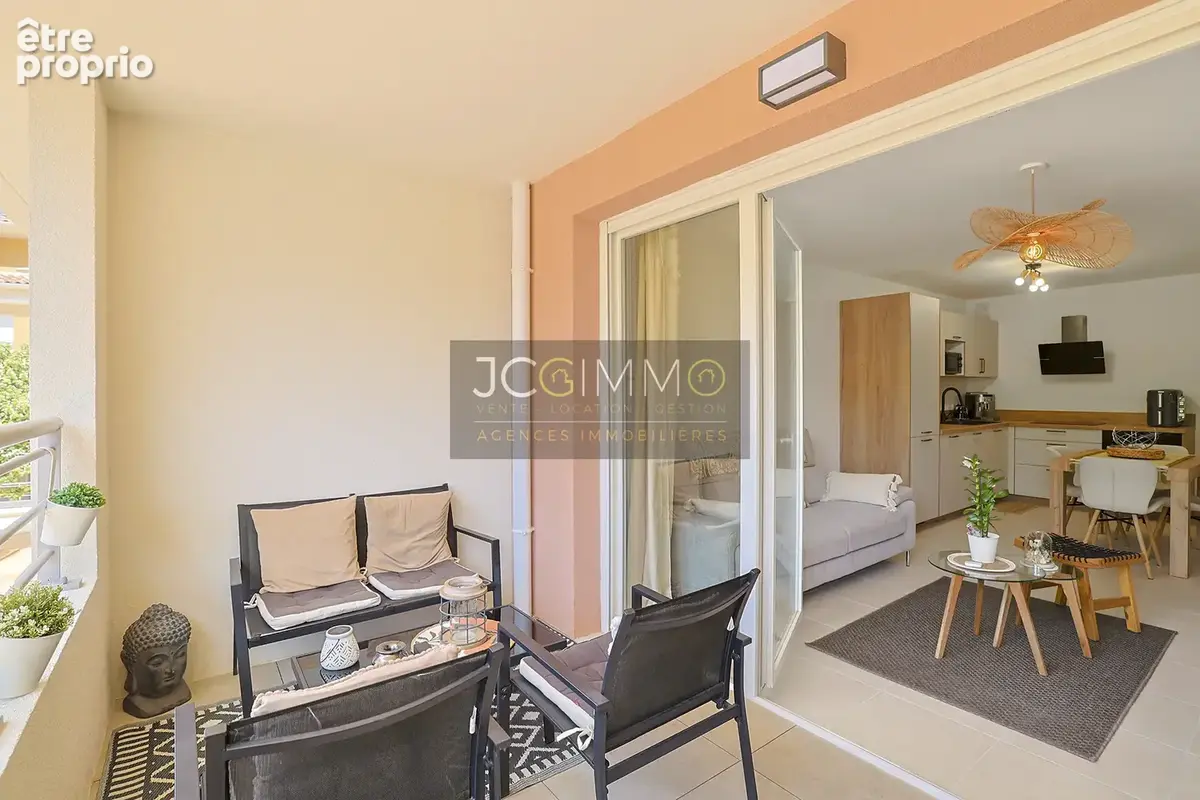 Appartement t3 - ascenseur-  balcon et double garage - sollies-pont 83210 - photo 11