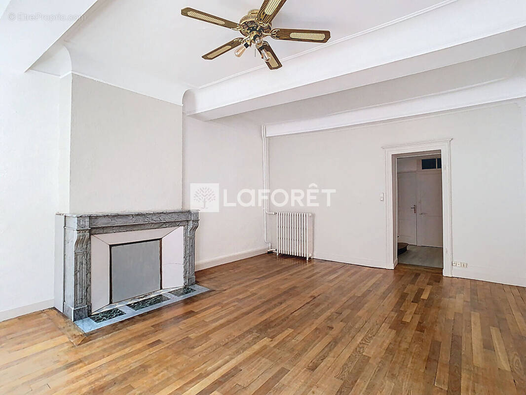 Appartement à NEUFCHATEAU