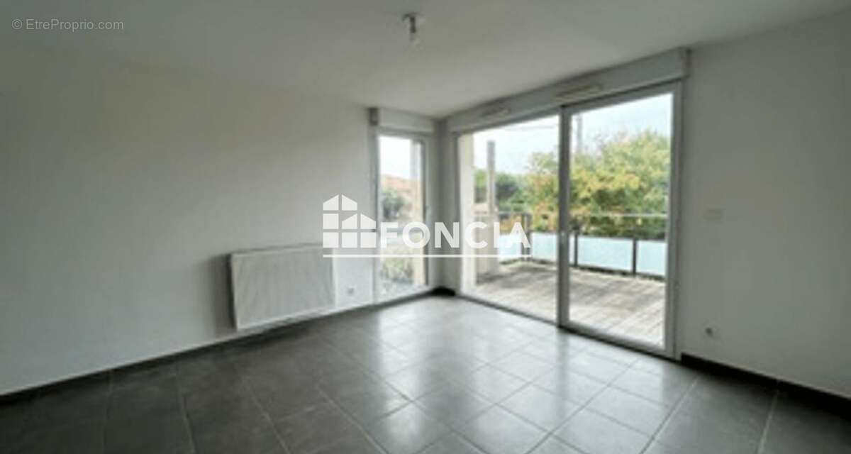 Castelginest - t2 + parking + cellier - vendu libre - photo 2