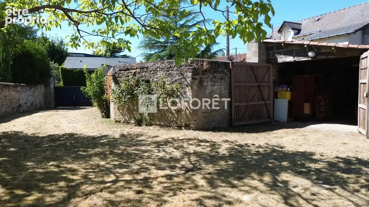 Maison ancienne à rénover Grand terrain, dépendances et beau potentiel - photo 16
