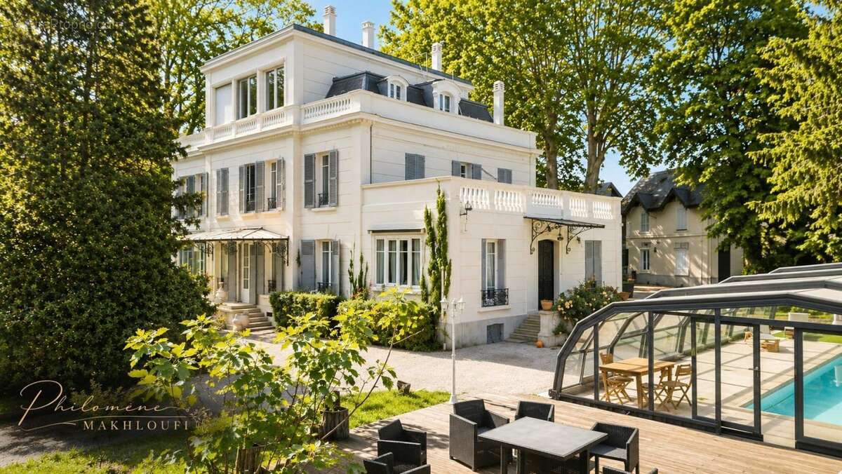 Maison à LE MEE-SUR-SEINE