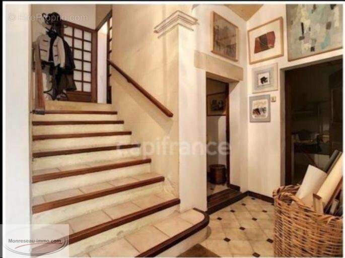 Maison à BAGNOLS-SUR-CEZE