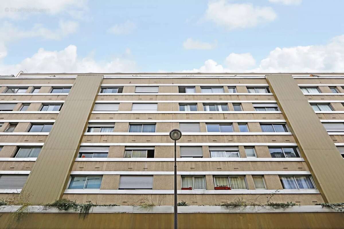 Appartement à PARIS-10E