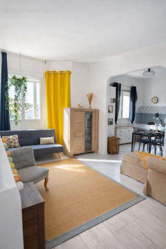 Maison La Seyne Sur Mer 6 pièce(s) 160 m2 a 489000 EUR - photo 6