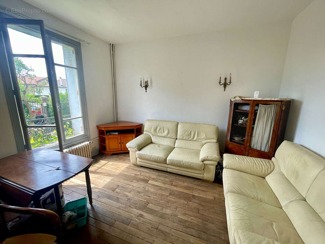 Maison à MONTMORENCY