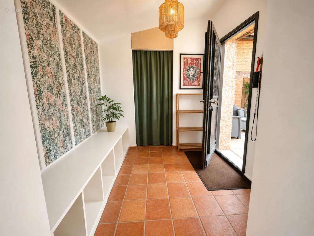 Maison rénovée avec terrain constructible - photo 4