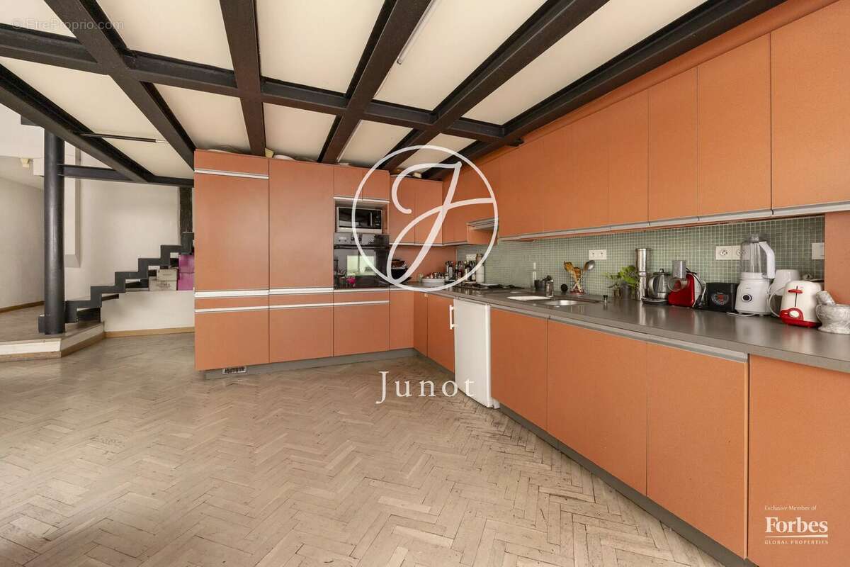 Appartement à PARIS-11E