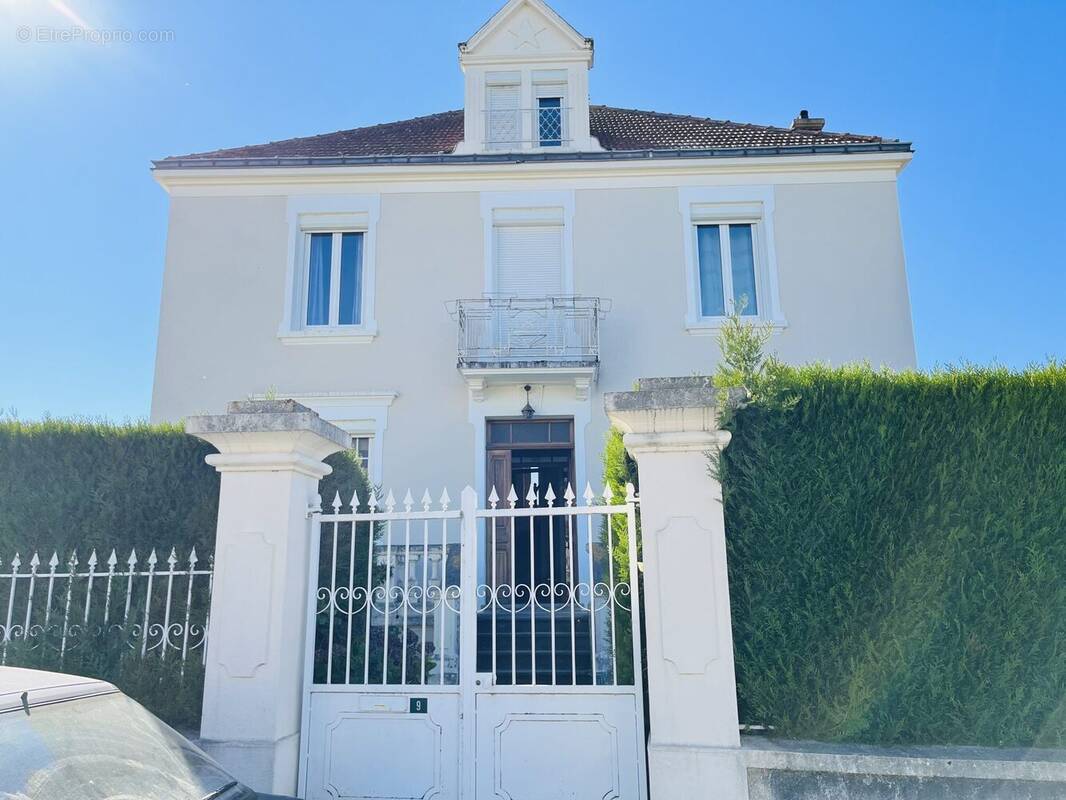 Maison à MARCILLAT-EN-COMBRAILLE