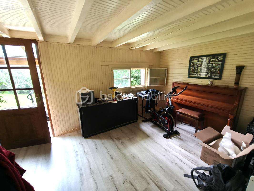 Maisons du 17 eme avec petite dependance et garage - photo 15