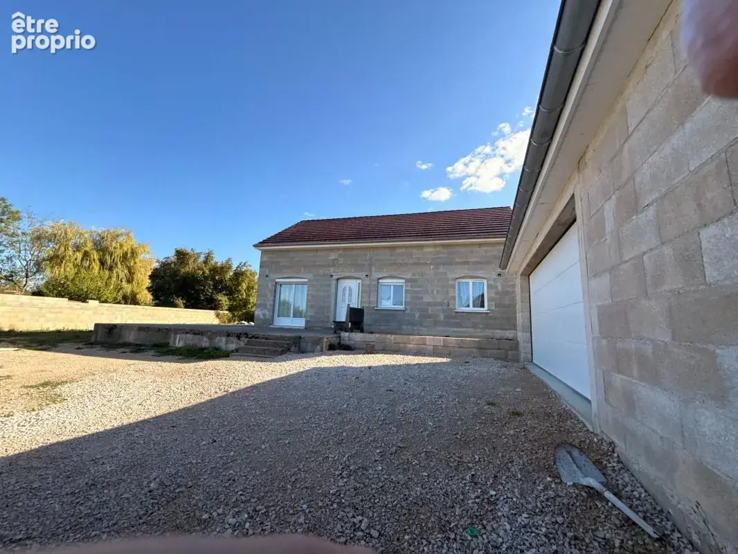 Saint Symphorien sur Saône, Maison de 120,87 m² , 4 chambres, double garage, terrain 696m² - photo 9