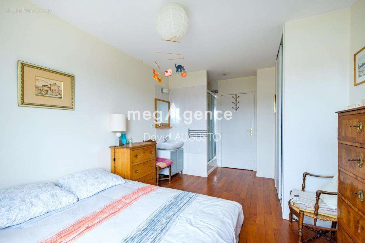 Appartement à CRAPONNE