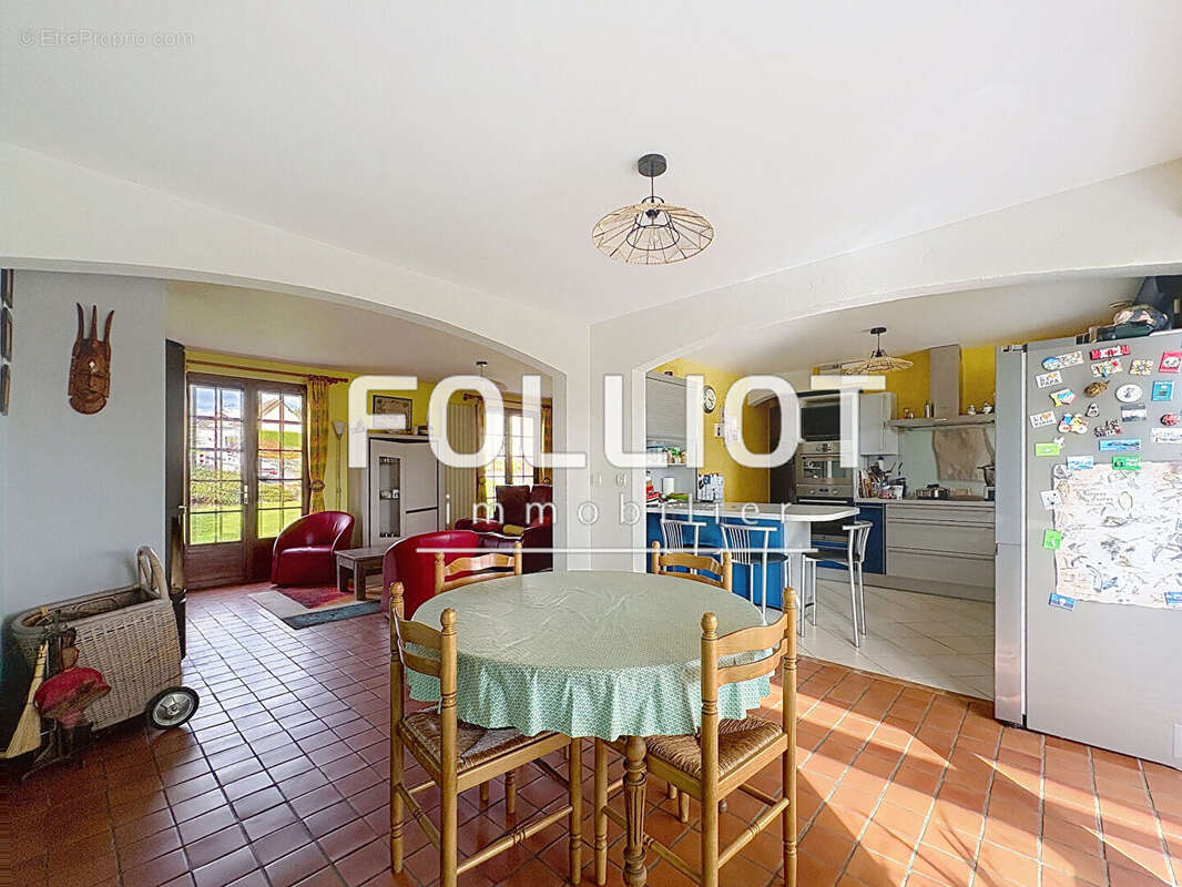 Maison à SAINT-GEORGES-D&#039;ELLE