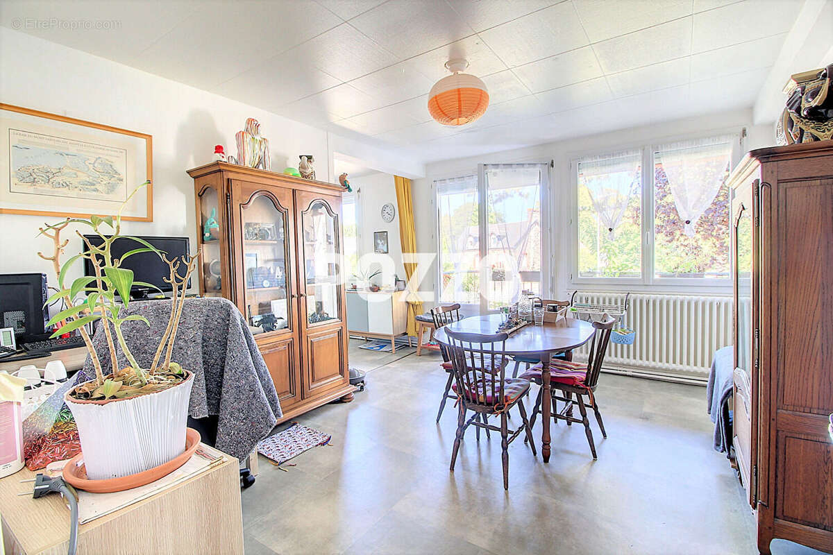 VENTE : appartement F3 (71,92 m² Carrez) à GRANVILLE - photo 2