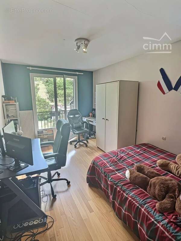 A vendre resson maison jardin 175 m² - photo 8