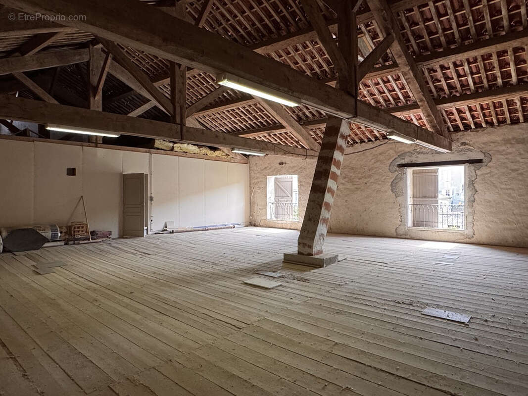 Maison à COLOMBIERS