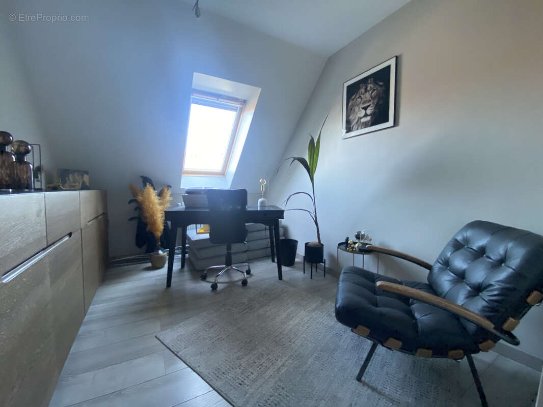 Maison à COURRIERES