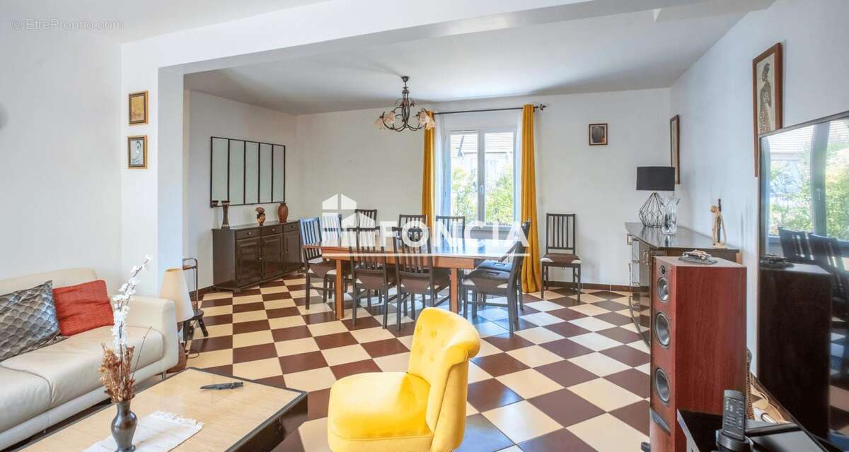 Maison 5 pièces 105 m² à vendre à Juziers (78820) - photo 3